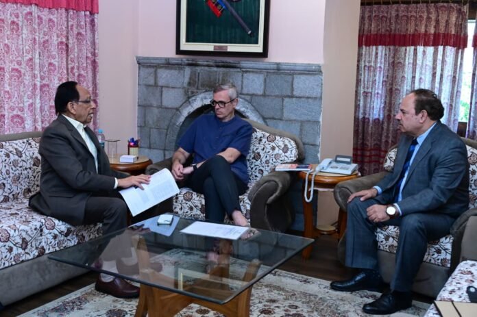 Prof. Harsh K. Gupta at the meeting with CM Omar Abdullah
