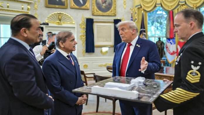 Trump and Pakistani leaders at White House